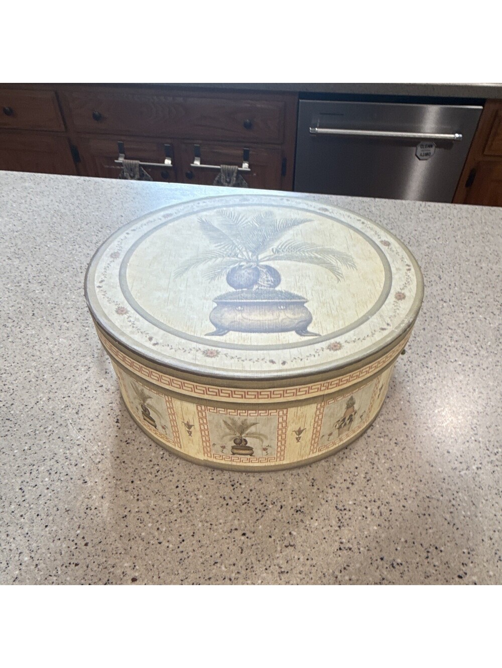 James Weins Art in Motion Hat Box